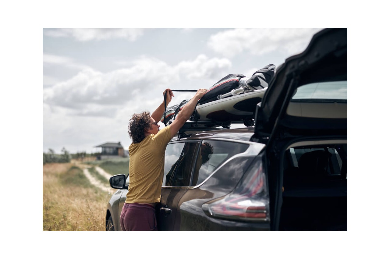 Jak zmniejszyć hałas generowany przez bagażnik dachowy?