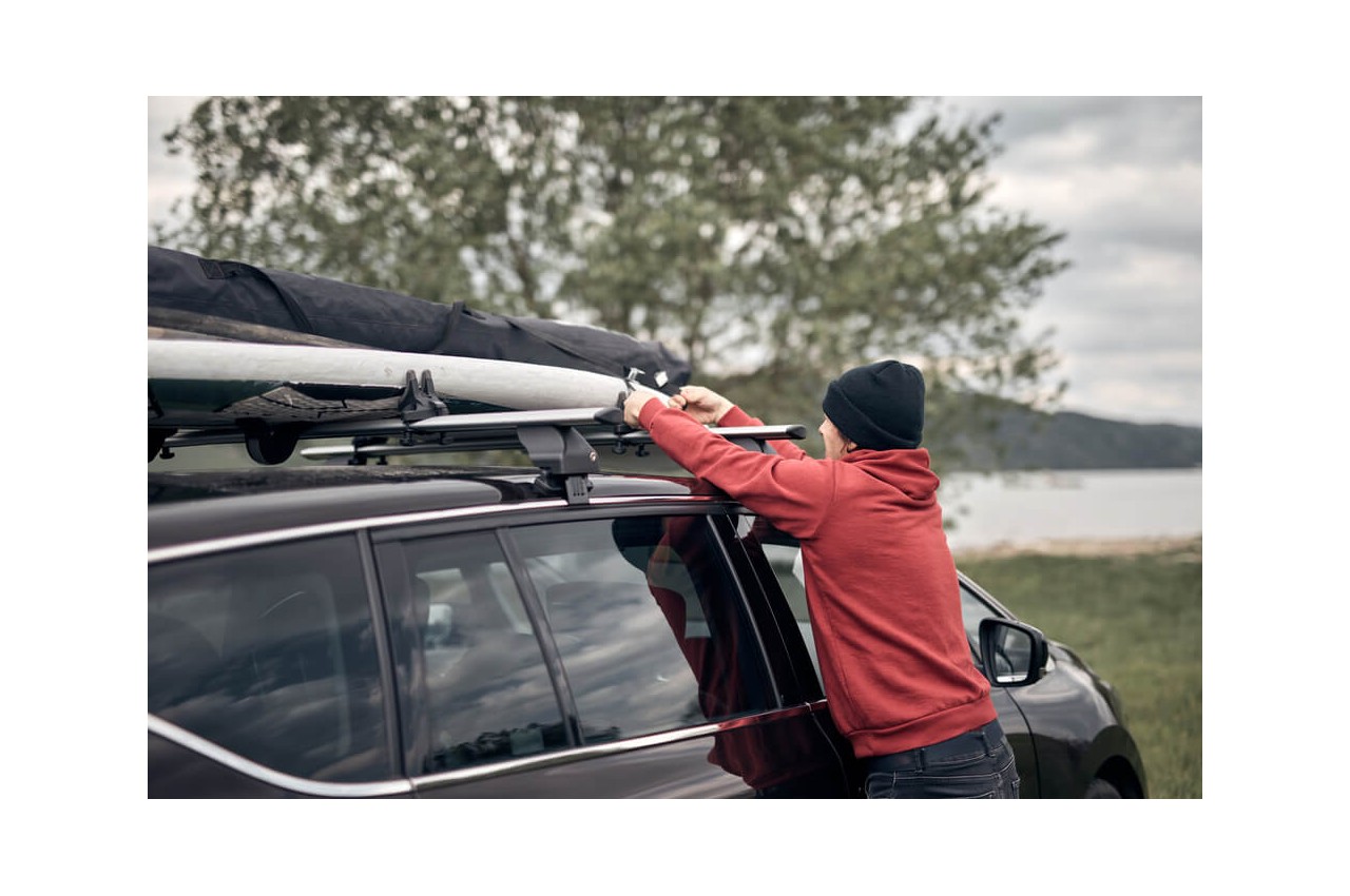 Czy można przewozić bagaż na dachu bez boxa dachowego? Przepisy i bezpieczeństwo